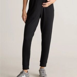 Quince Maternity Black Joggers